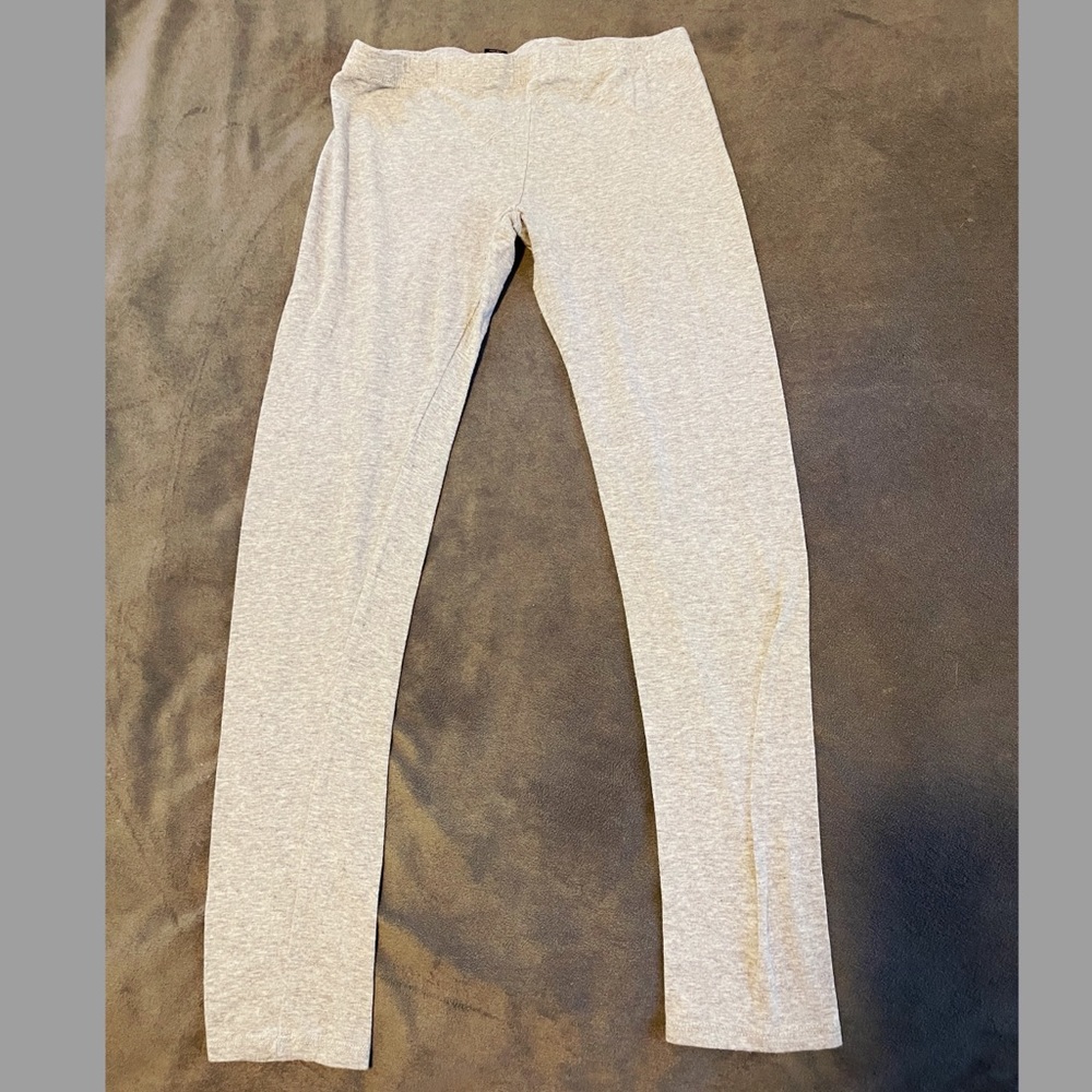 Active Basics Light Grey Capri Leggings